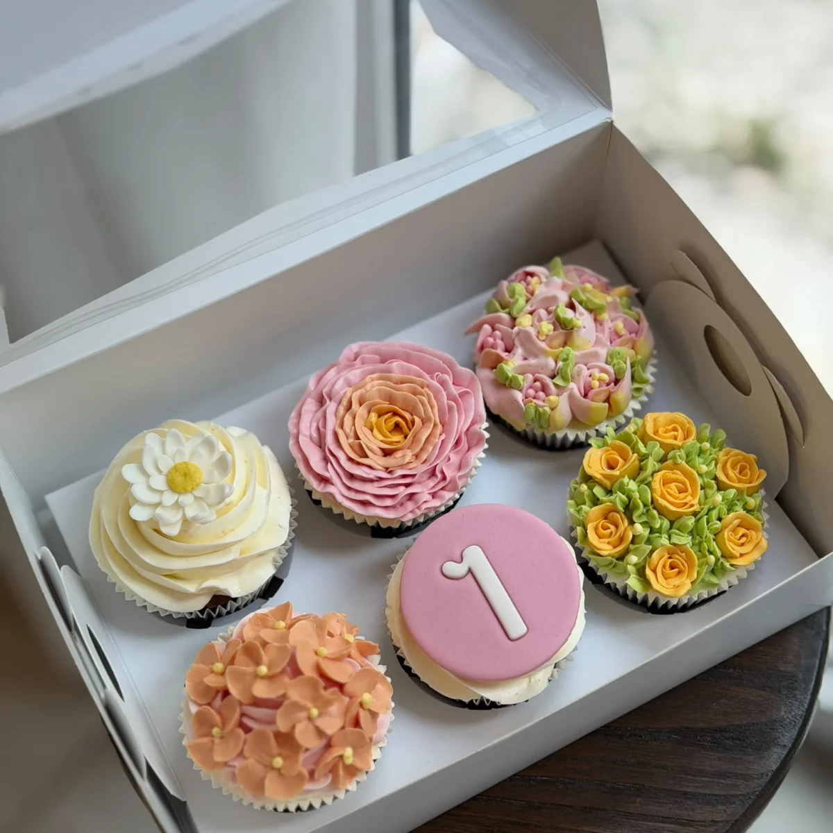 Anasayfa 132 1 Yaş Çiçek Bahçesi 6'lı Butik Cupcake